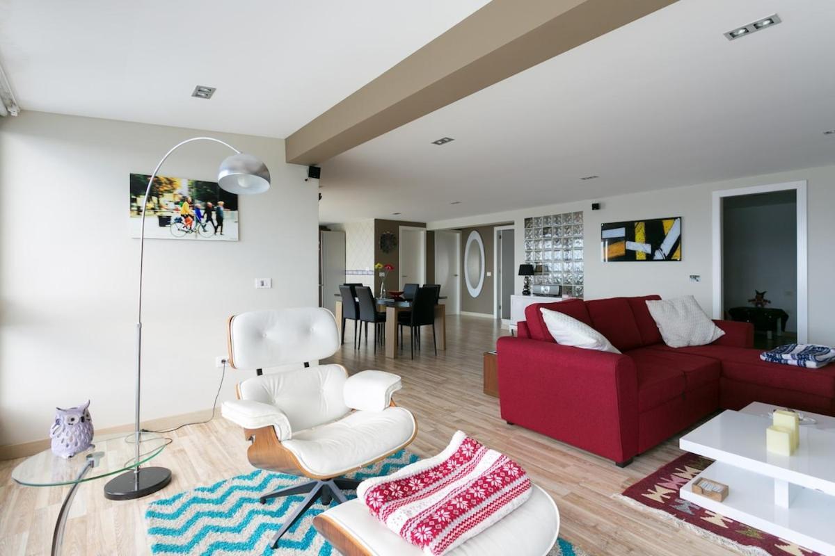 Nice And Comfortable Vacational Apartment With Sea View لوس رياليخوس المظهر الخارجي الصورة